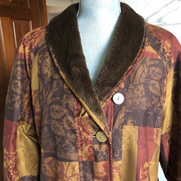 Reversible faux fur coat size Medium - Picture 6 of 14